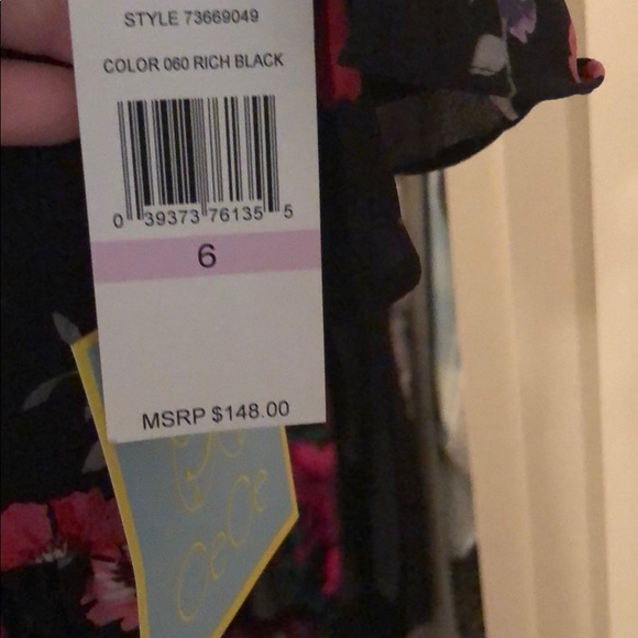 CeCe floral dress - Picture 5 of 8